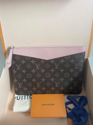 Louis Vuitton Daily Pouch
