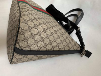 Gucci GG Supreme Duffle Bag
