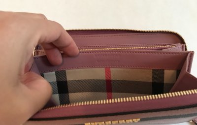 Burberry Zippy Wallet Pink