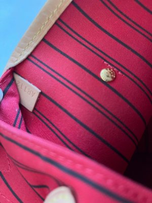 Louis Vuitton Neverfull MM Monogram Canvas