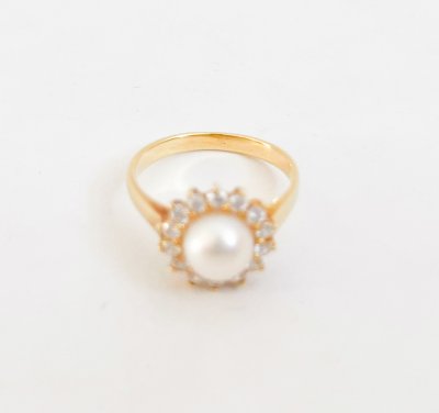 Ring 18K, Pearl with diamond