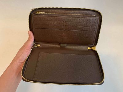 Louis Vuitton Zippy Organizer