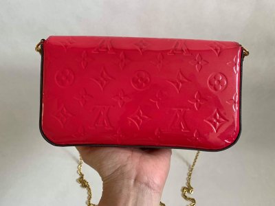 Louis Vuitton Pochette Felicie Vernice Leather