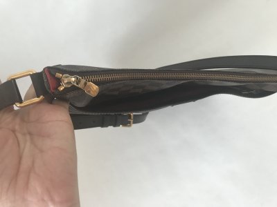 Louis Vuitton Bloomsberry MM Damier Canvas