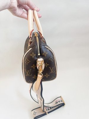 Louis Vuitton Speedy 20