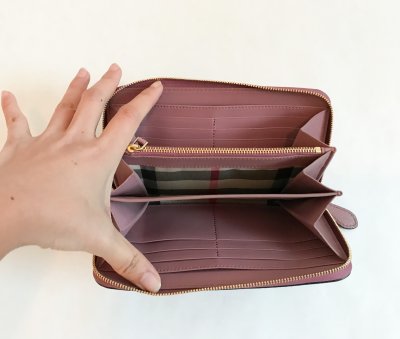 Burberry Zippy Wallet Pink