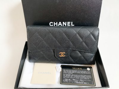 Chanel Classic Wallet in Black Caviar GHW
