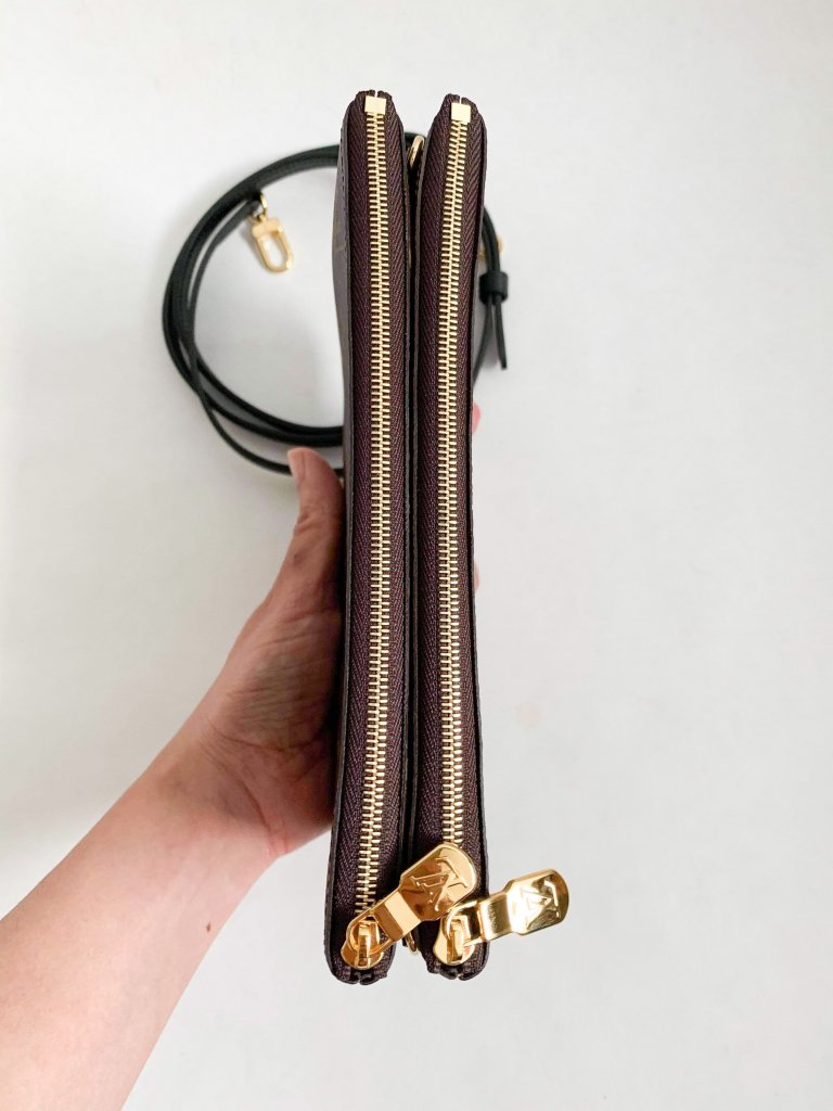 My Christmas gift to myself - the double zip pochette! I don't carry a lot,  so this is a perfect everyday bag for me. : r/Louisvuitton